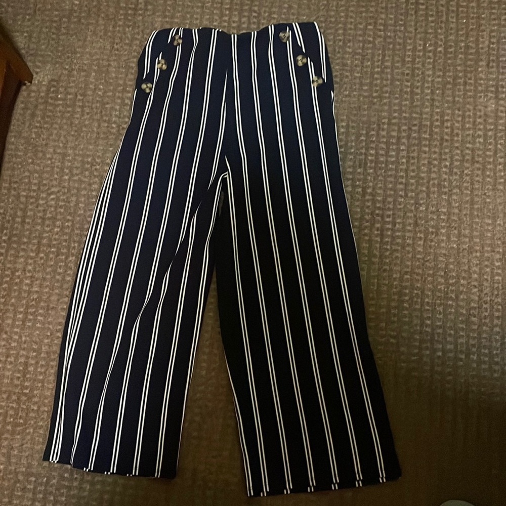 From Derek🖤Heart. Size large. Colors Navy blue and white